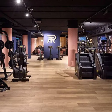 Hotel Der Valk Palace