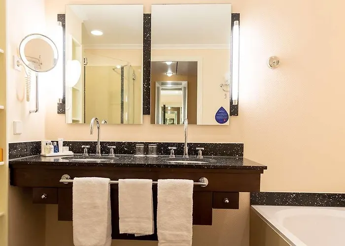 Der Valk Palace Hotel *