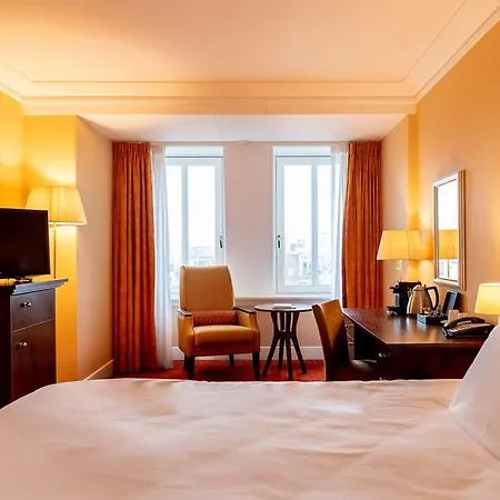 Hotel Der Valk Palace