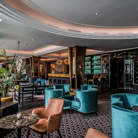Der Valk Palace Отель
