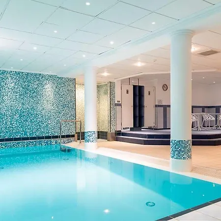 Der Valk Palace Отель *