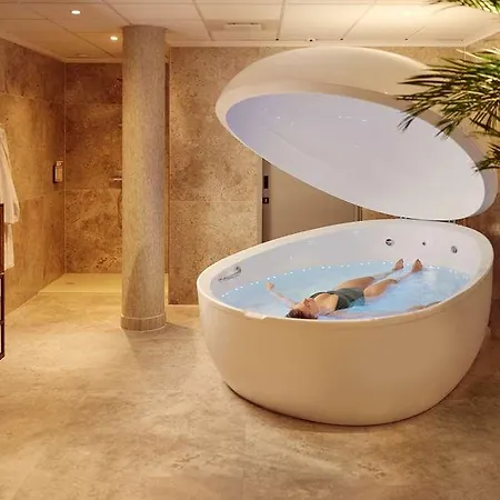 Der Valk Palace Hotel